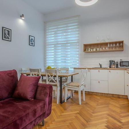 Gb4 By Rentable Apartment Brasov Exterior photo