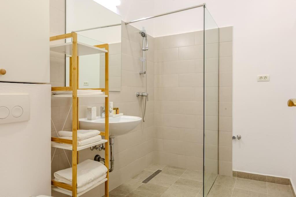 Gb4 By Rentable Apartment Brasov Exterior photo