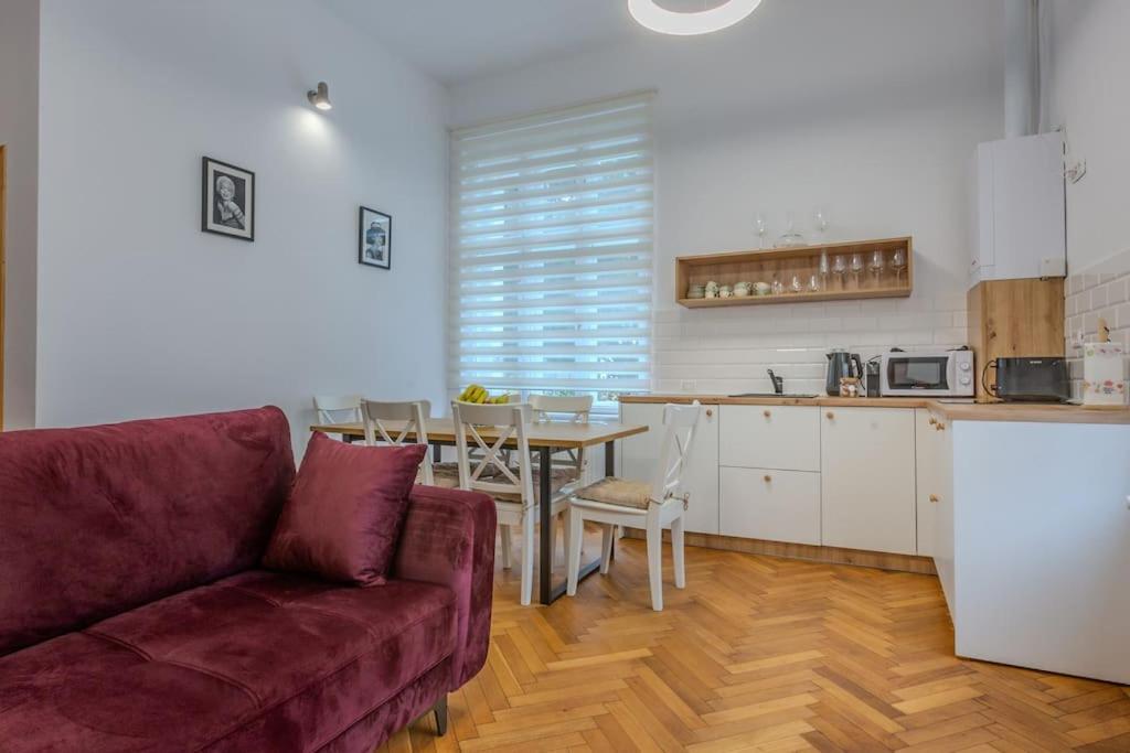 Gb4 By Rentable Apartment Brasov Exterior photo