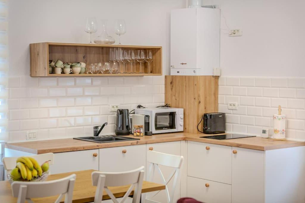 Gb4 By Rentable Apartment Brasov Exterior photo